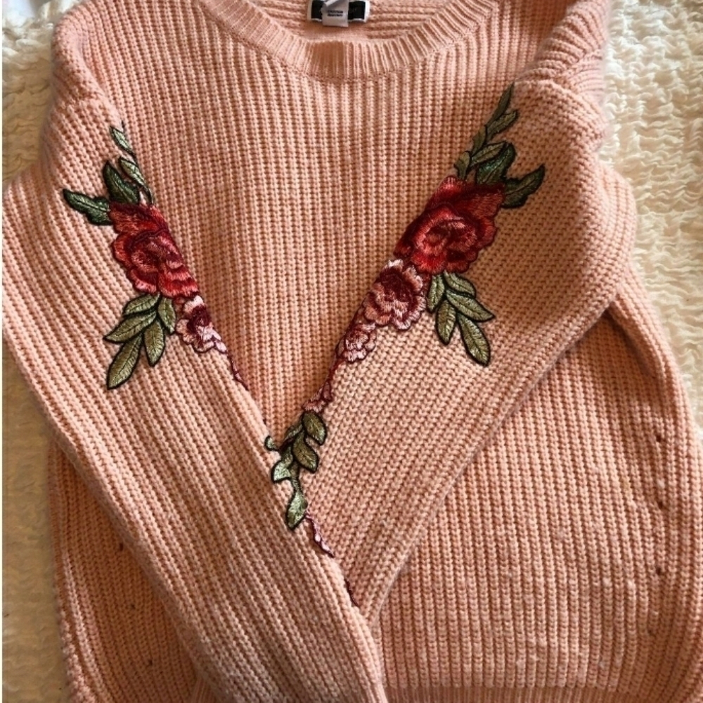 **ANOTHER STORY** SWEATER WITH APPLIQUE/B4